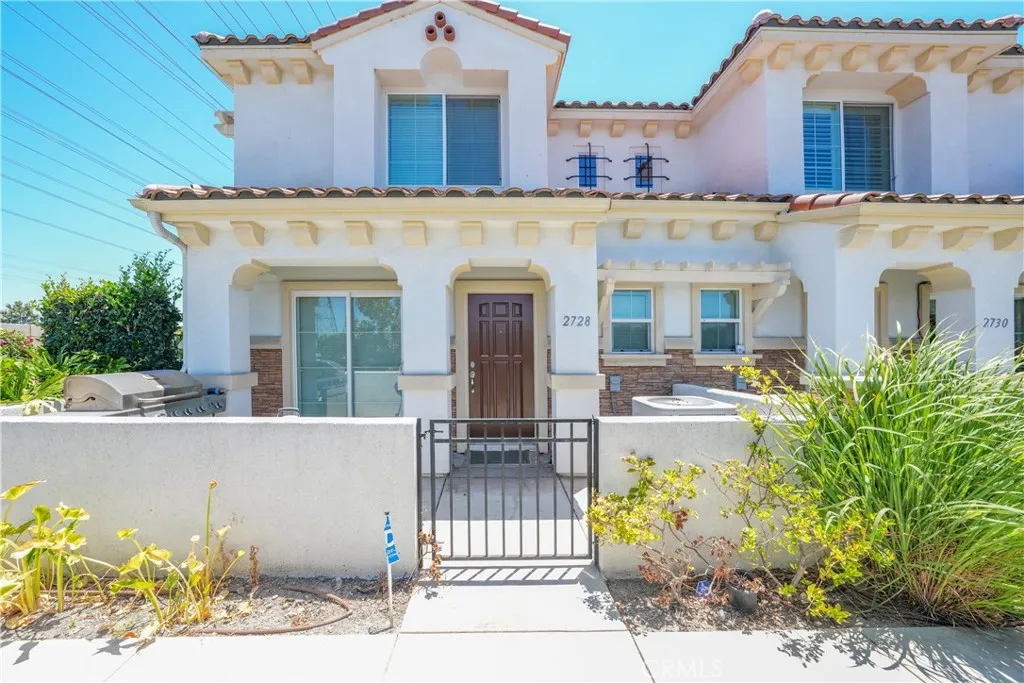 2728 W Ball Road, Anaheim, CA 92804 - Main photo, Anaheim, CA