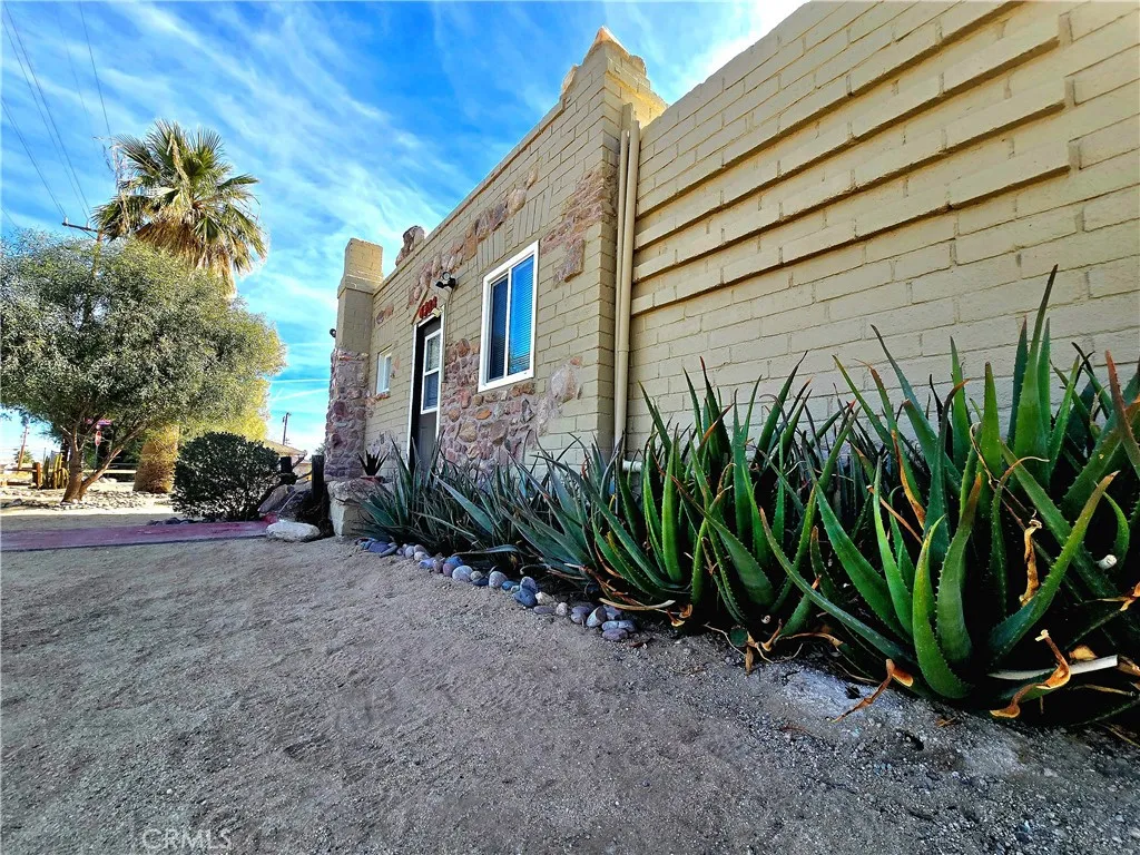 6388 West Court, 29 Palms, CA 92277 - Photo 2 of 17, 29 Palms, CA