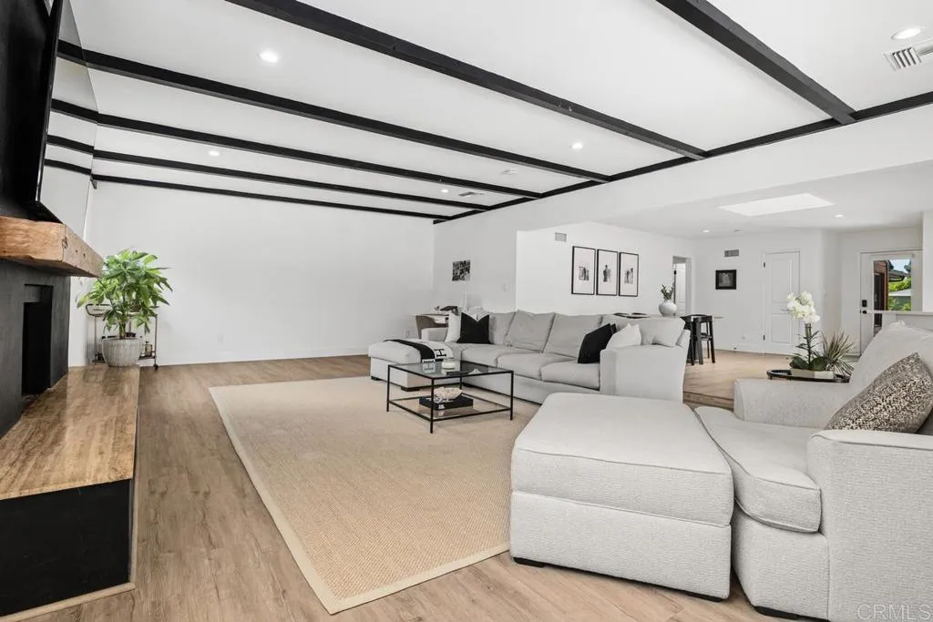https://cdn.realtyfeed.com/cdn/127/306754362/913163c216816858365ea2ee7516ad0b.webp