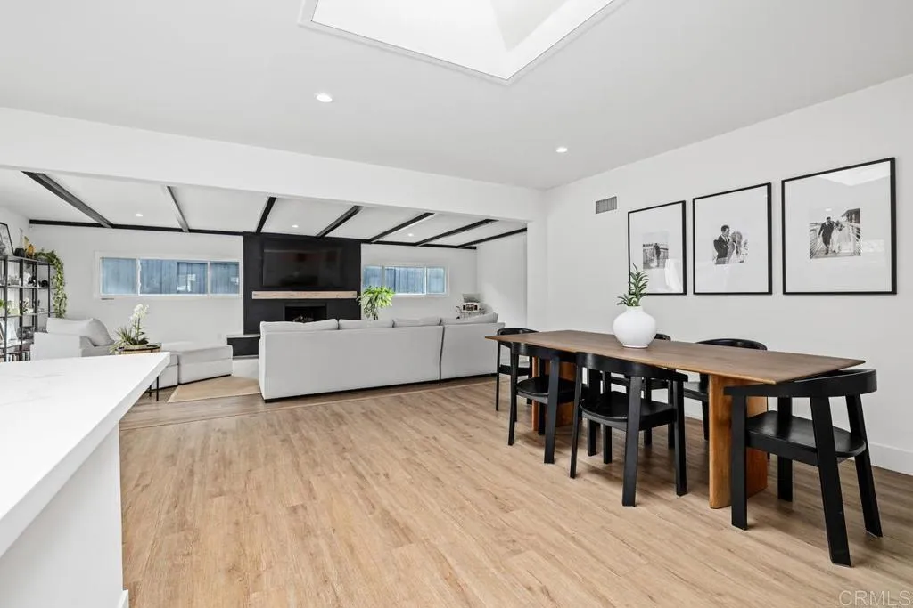 https://cdn.realtyfeed.com/cdn/127/306754362/b58dcda6a82136c5c384c408078d364c.webp