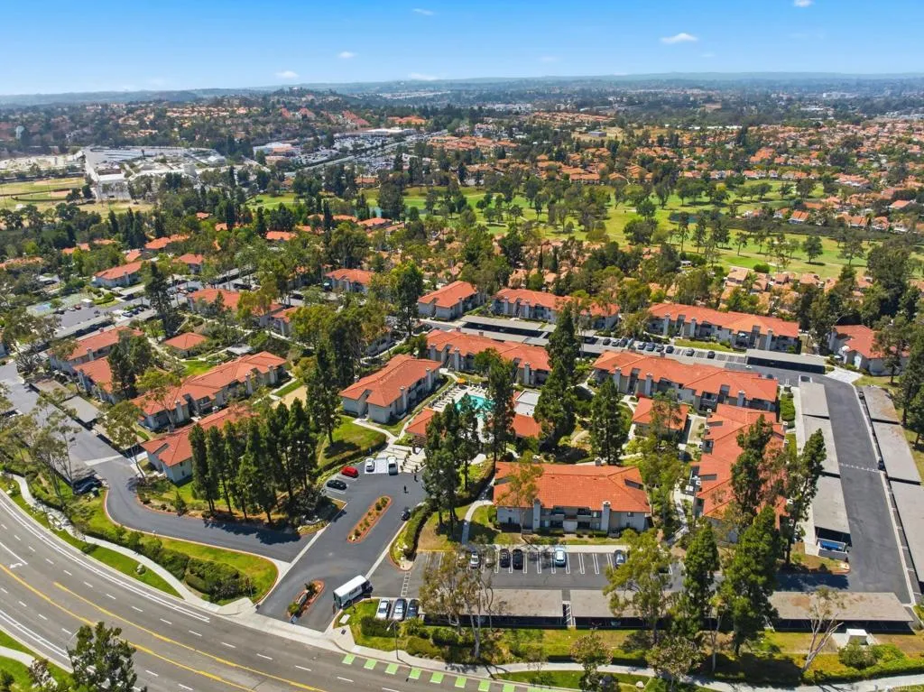 https://cdn.realtyfeed.com/cdn/127/306754371/6c241dd63647d4bbd8b4caf4f923ee9e.webp