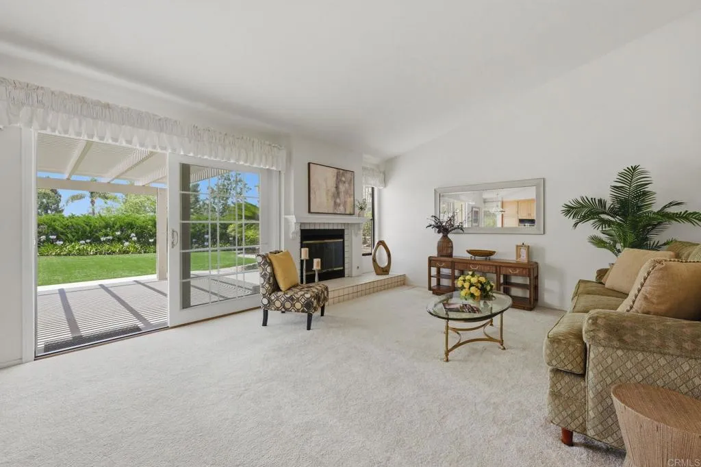 https://cdn.realtyfeed.com/cdn/127/306754371/ca91ed1a9bc0274dccd28769f1377e1d.webp