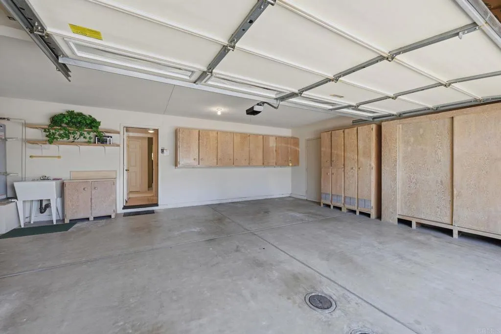 https://cdn.realtyfeed.com/cdn/127/306754371/da073f522783c0df3a5981f9c4e26f17.webp