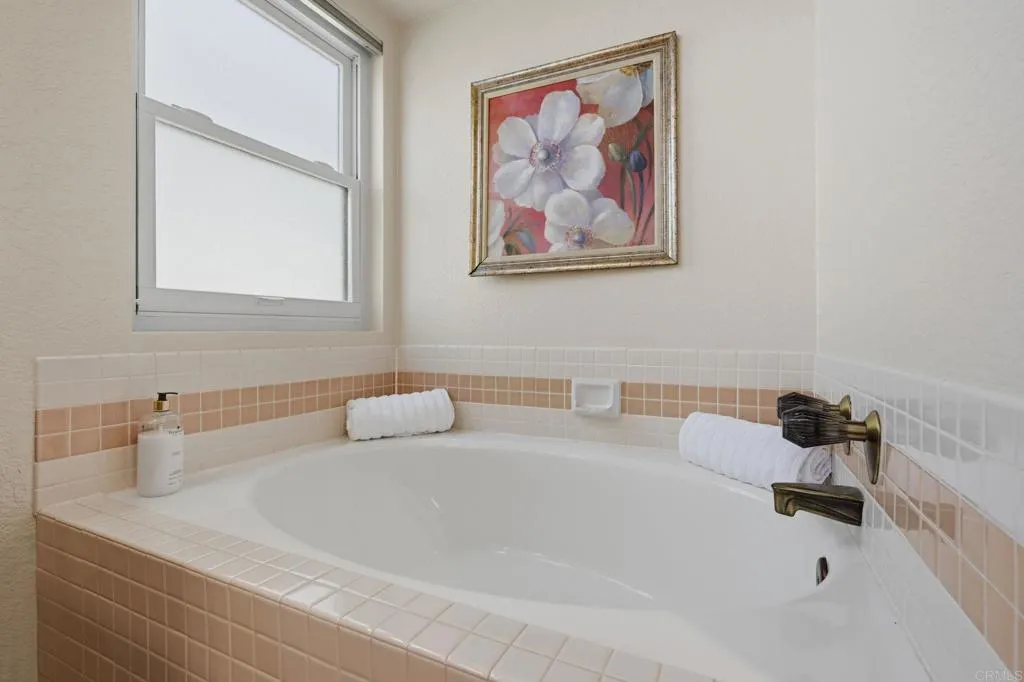 https://cdn.realtyfeed.com/cdn/127/306754371/e48251f3d26f46c35085734bf3a8da02.webp