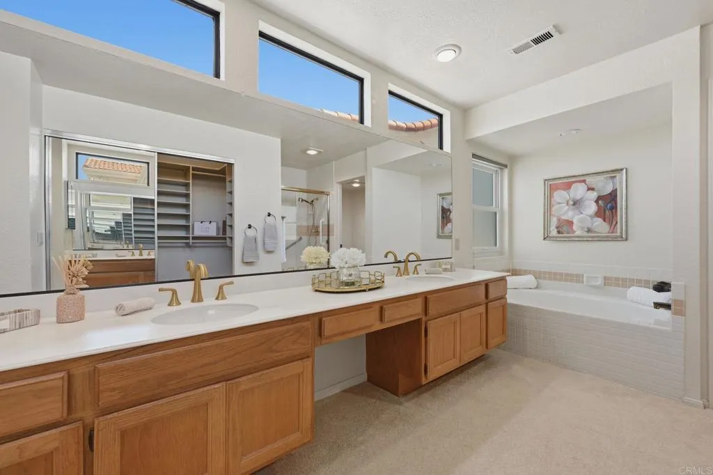 https://cdn.realtyfeed.com/cdn/127/306754371/e51420fd77aa107ec66a08259ab1c437.webp