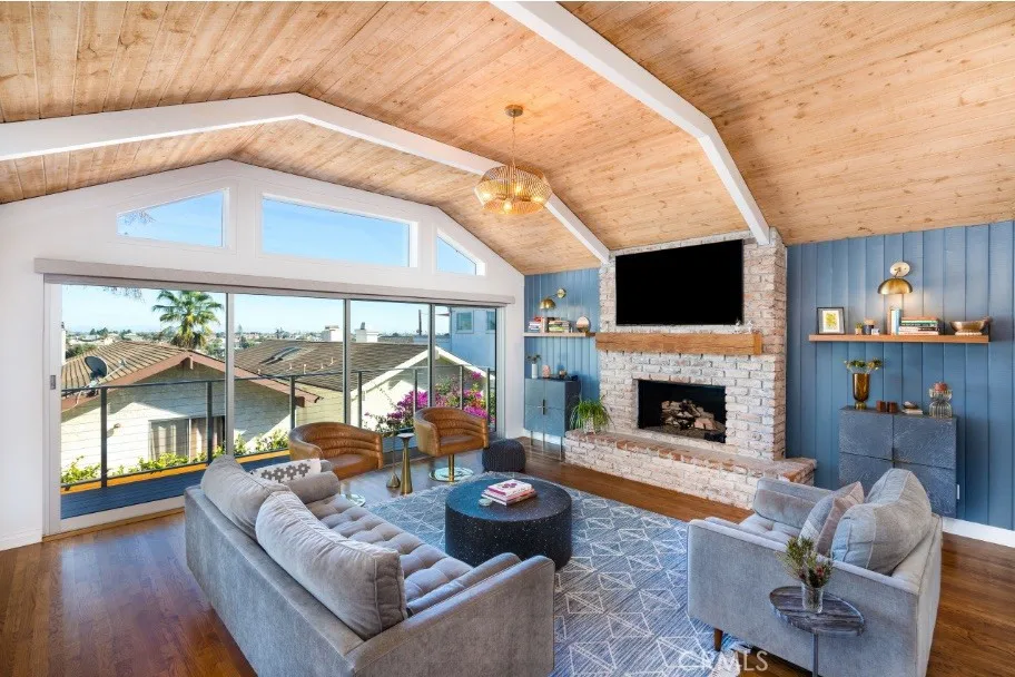 1618 Carver Street, Redondo Beach, CA 90278 - Main photo, Redondo Beach, CA
