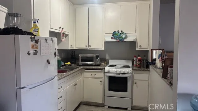 13040 Dronfield, Sylmar, CA 91342 - Photo 2 of 6, Sylmar, CA