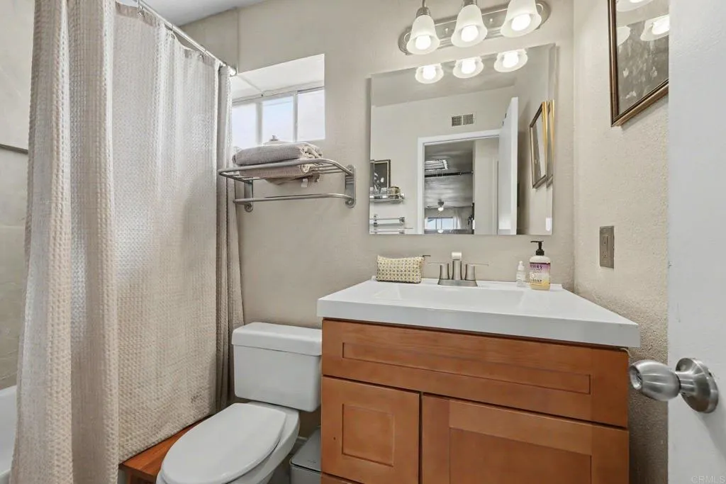 https://cdn.realtyfeed.com/cdn/127/306754413/94fca7e3b5432c485209e74f603d6112.webp