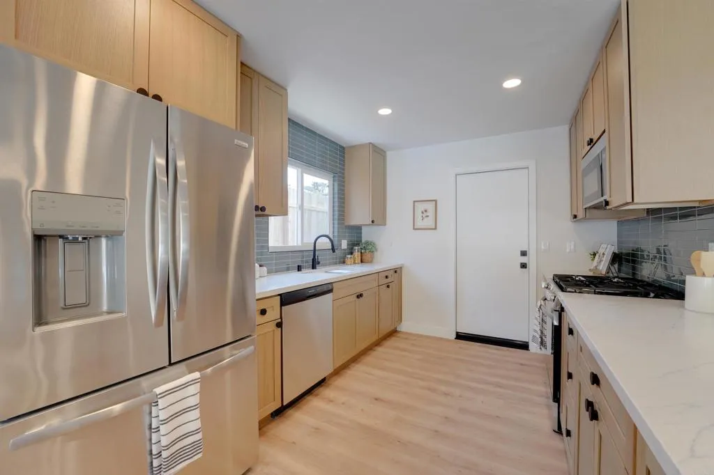 https://cdn.realtyfeed.com/cdn/127/306754414/222c2dc419c929f6c639262ddf461c26.webp