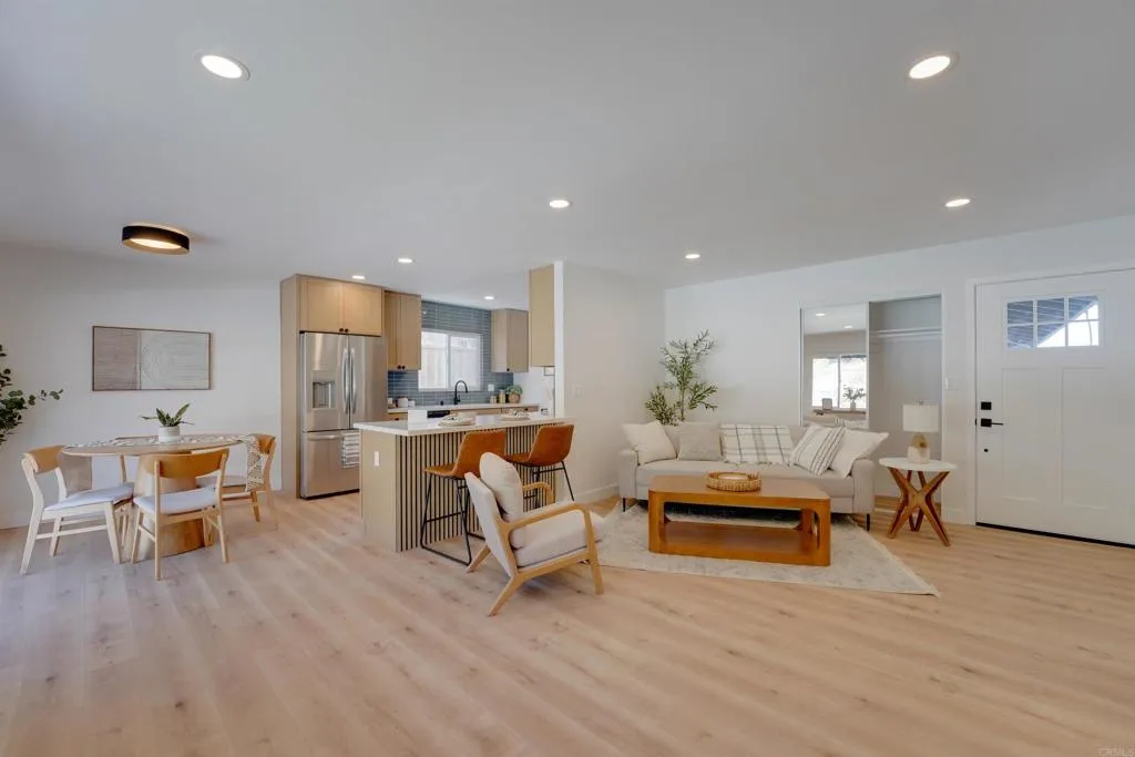 https://cdn.realtyfeed.com/cdn/127/306754414/3719a6bcd677a44106349926a7a28014.webp