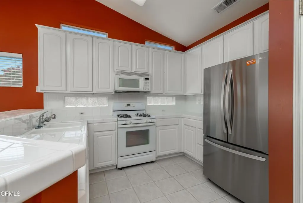 9817 Cinderella Avenue, Bakersfield, CA 93311 - Photo 4 of 30, Bakersfield, CA