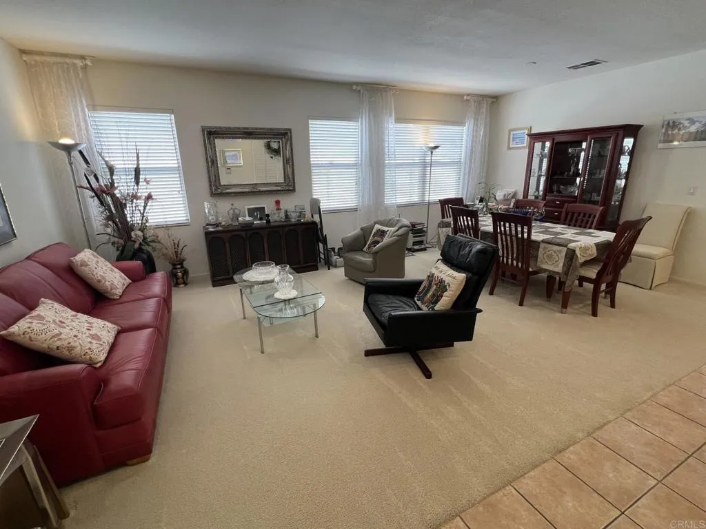https://cdn.realtyfeed.com/cdn/127/306754420/0f4acd635414b9300fa4d264cb2084d4.webp