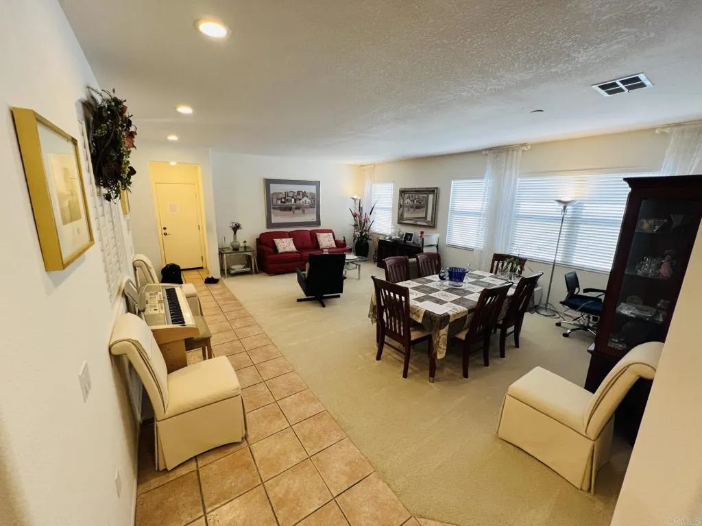 https://cdn.realtyfeed.com/cdn/127/306754420/284c8929c54c80e66a61c8fa03faa099.webp