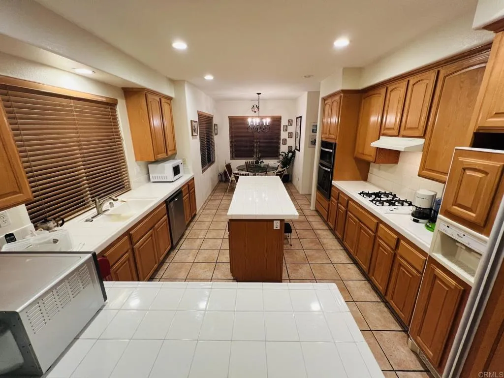 https://cdn.realtyfeed.com/cdn/127/306754420/e427d5301c3df8b36d96c1e2f9756824.webp