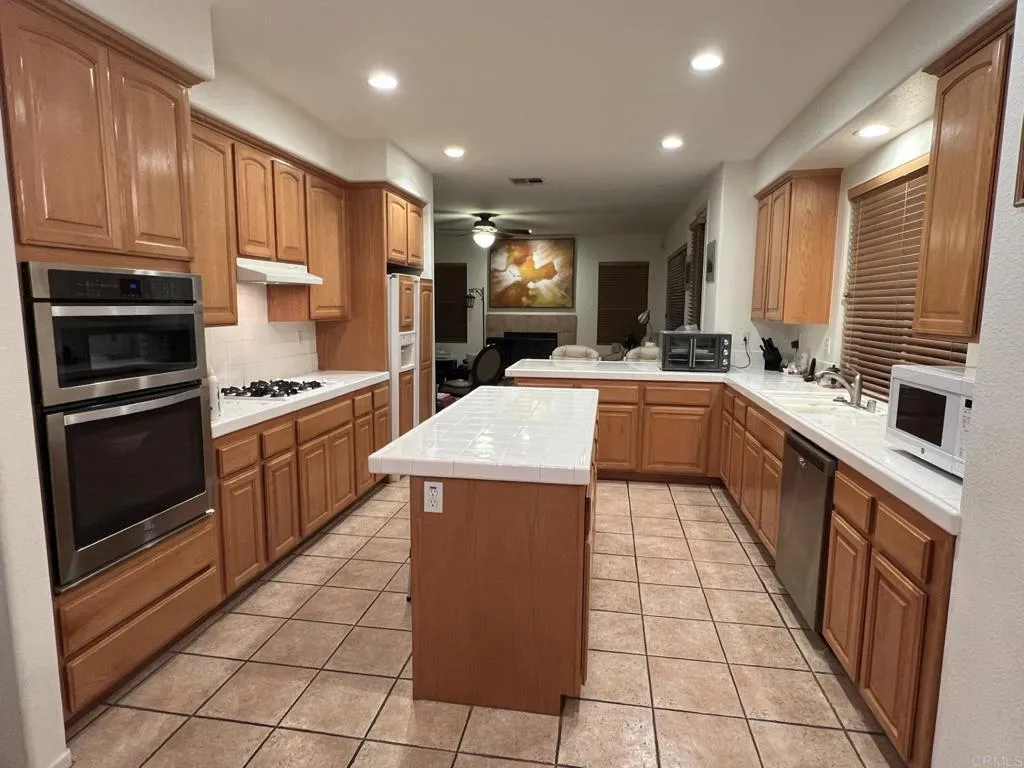 https://cdn.realtyfeed.com/cdn/127/306754420/f05662e609833719549446bd0adfdc54.webp