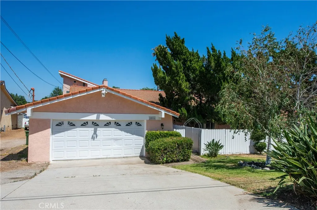 10516 Independence, Chatsworth, CA 91311 - Main photo, Chatsworth, CA