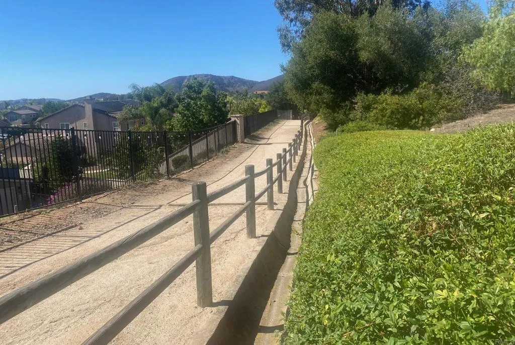 https://cdn.realtyfeed.com/cdn/127/306754450/164ec6991b845d139ed82163d1552430.webp