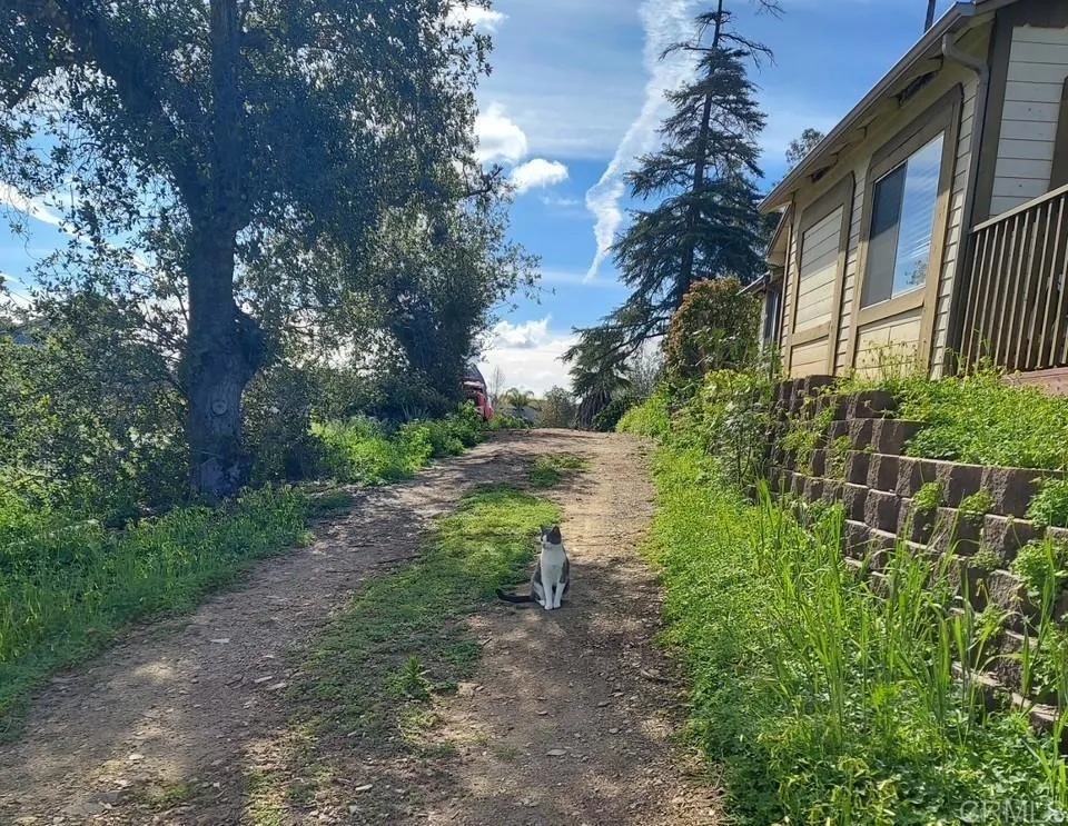 https://cdn.realtyfeed.com/cdn/127/306754450/b9ef2043e7944ba74e385865bd223a61.webp