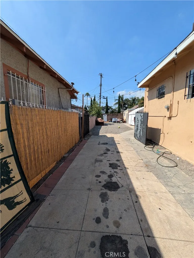 434 W 48th Street, Los Angeles, CA 90037 - Photo 3 of 11, Los Angeles, CA