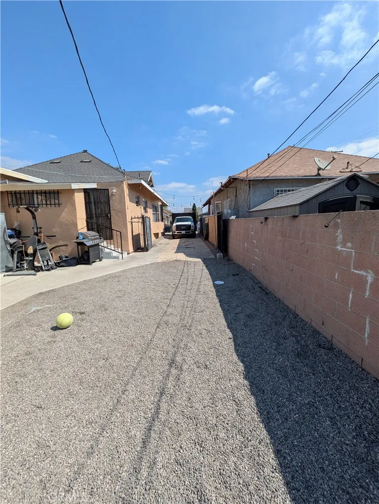 434 W 48th Street, Los Angeles, CA 90037 - Photo 4 of 11, Los Angeles, CA