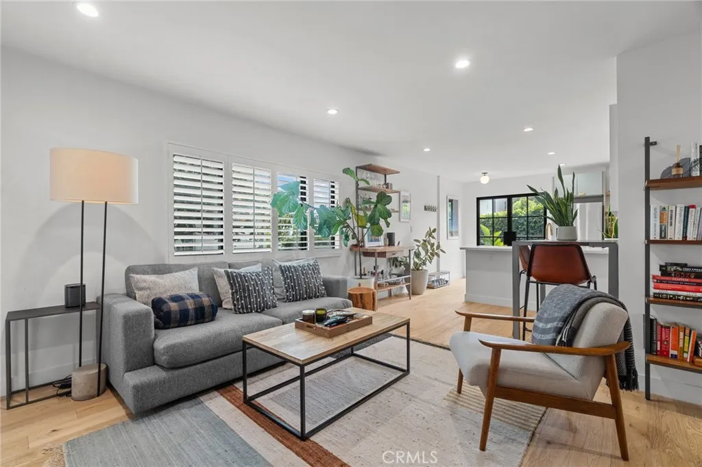 331 Brooks Avenue Unit 1, Venice, CA 90291 - Main photo, Venice, CA