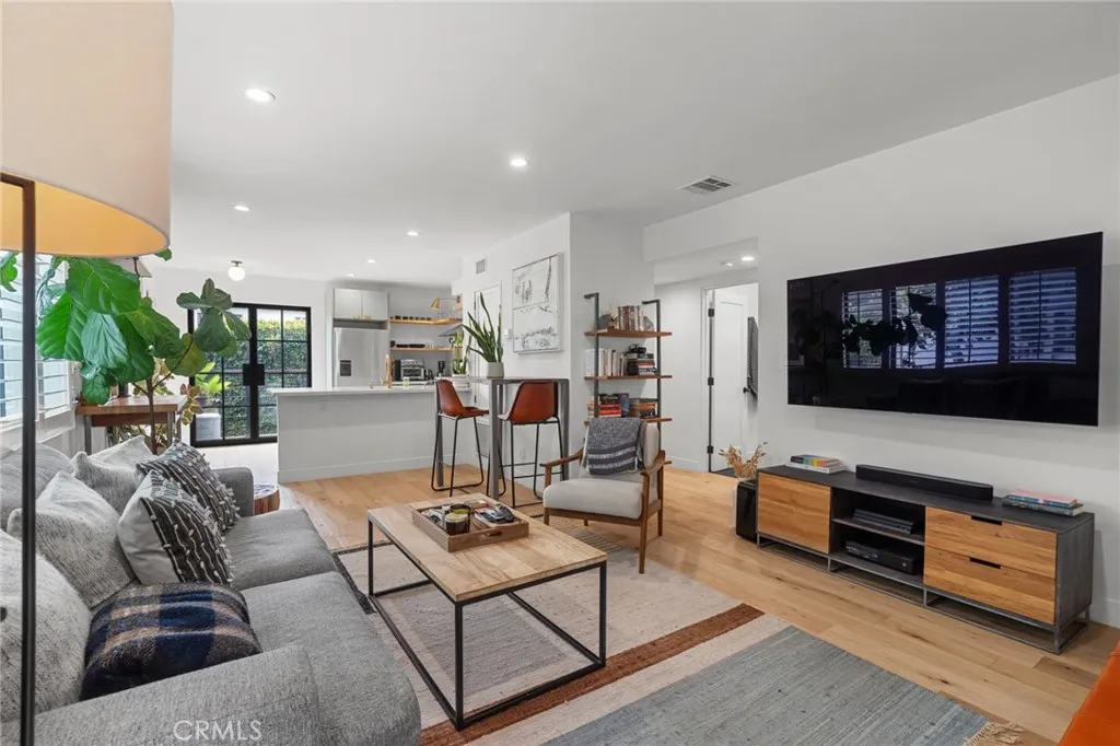 331 Brooks Avenue Unit 1, Venice, CA 90291 - Photo 2 of 39, Venice, CA