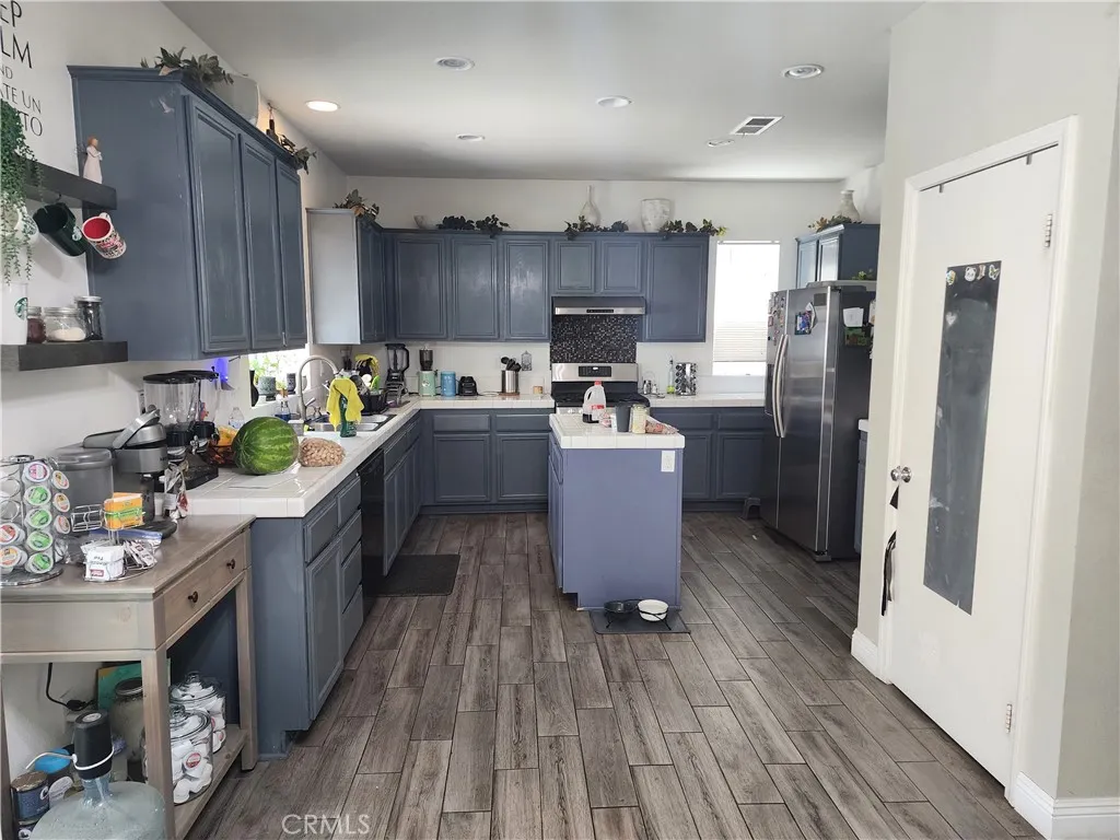 990 Whimbrel Way, Perris, CA 92571 - Photo 2 of 6, Perris, CA