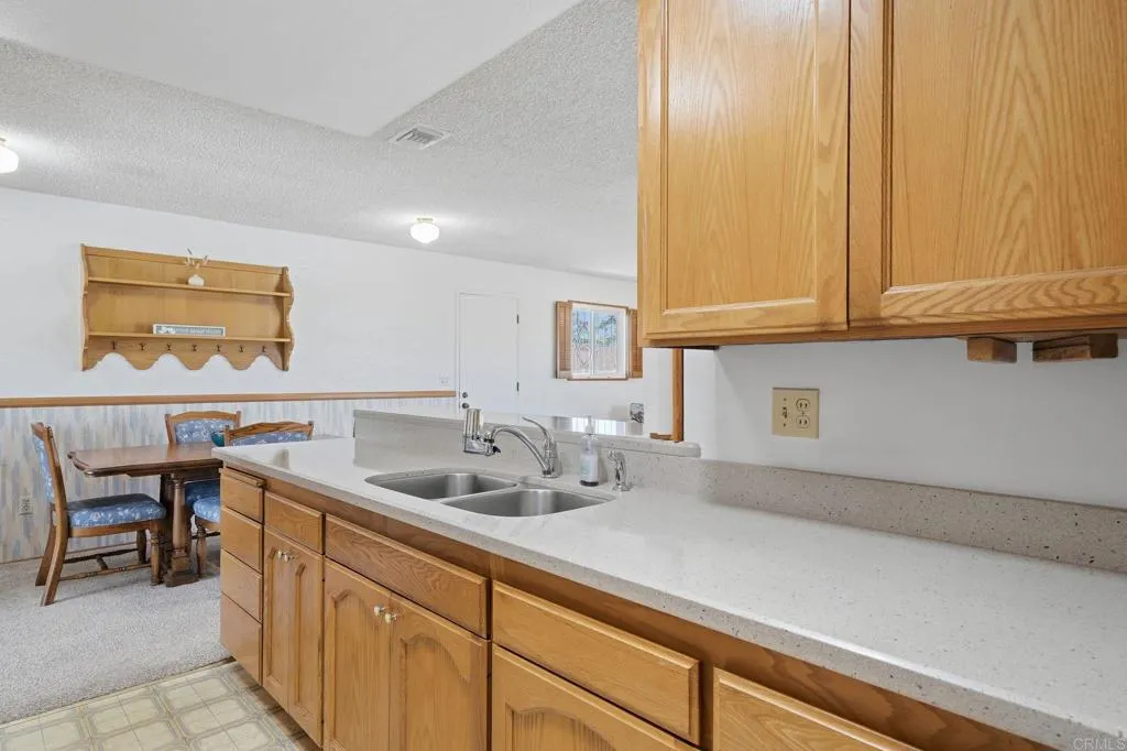 https://cdn.realtyfeed.com/cdn/127/306754466/01427aba0e67136612d4e8865c0fa67a.webp