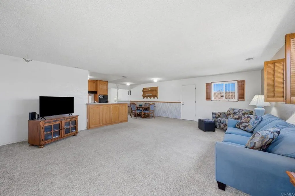 https://cdn.realtyfeed.com/cdn/127/306754466/705d9c69db4508a6e4d1f57b30b7c438.webp