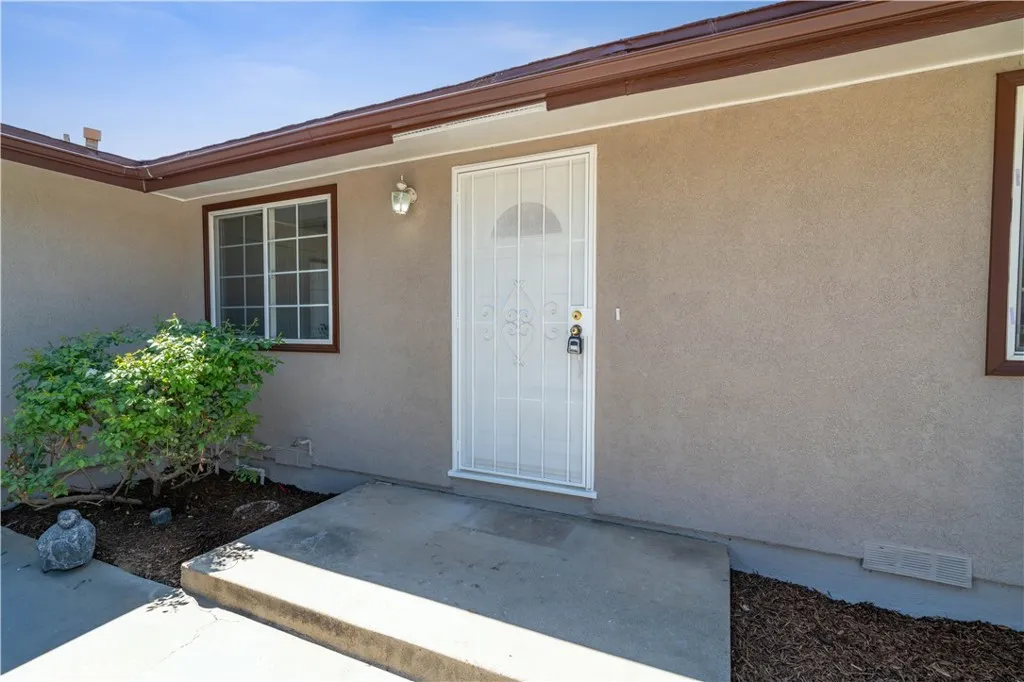 2003 W Willow Avenue, Orange, CA 92868 - Photo 4 of 35, Orange, CA