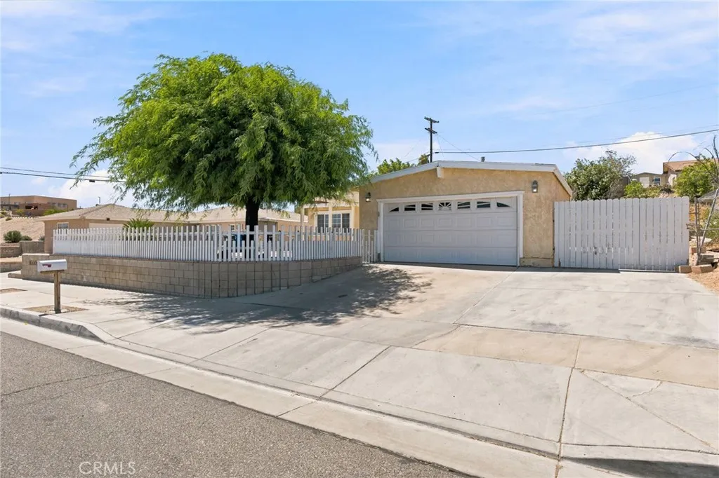 650 E Mountain View, Barstow, CA 92311 - Photo 2 of 52, Barstow, CA