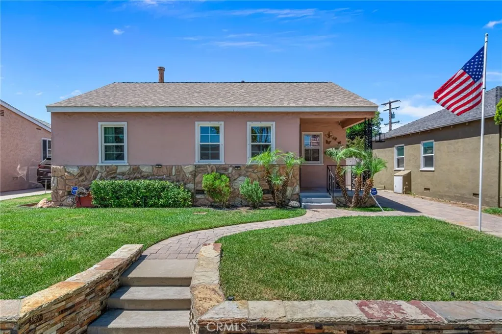 3931 E De Ora Way, Long Beach, CA 90815 - Main photo, Long Beach, CA