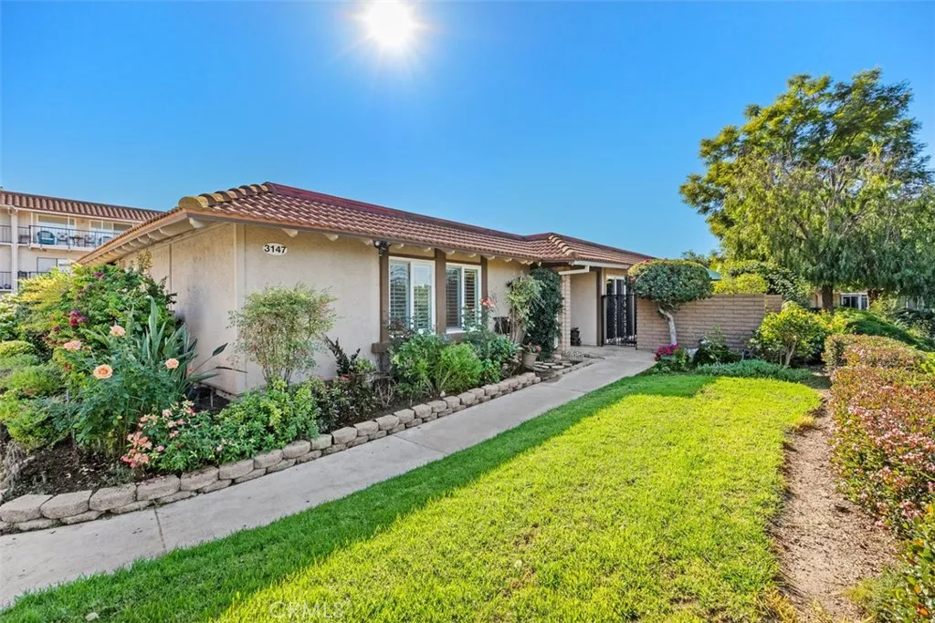 3147 Via Vista Unit B, Laguna Woods, CA 92637 - Main photo, Laguna Woods, CA