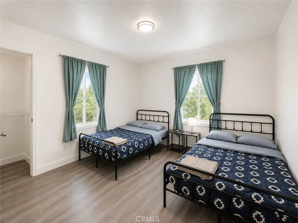 210 S Raitt, Santa Ana, CA 92703 - Photo 4 of 10, Santa Ana, CA