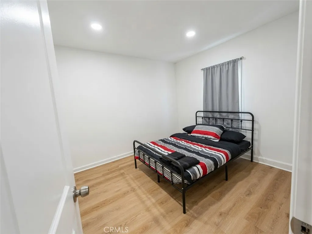 210 S Raitt, Santa Ana, CA 92703 - Photo 3 of 10, Santa Ana, CA