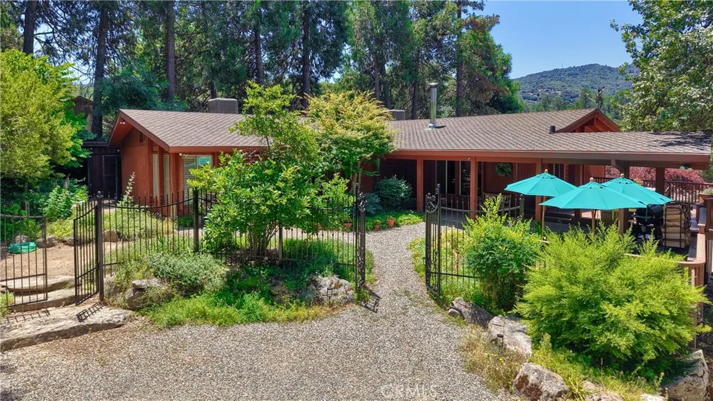 39670 Highview, Oakhurst, CA 93644 - Main photo, Oakhurst, CA