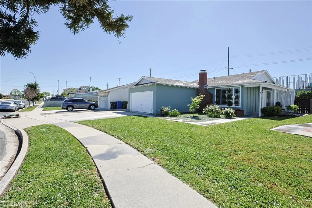1328 W 214th Street, Torrance, CA 90501 - Photo 3 of 40, Torrance, CA