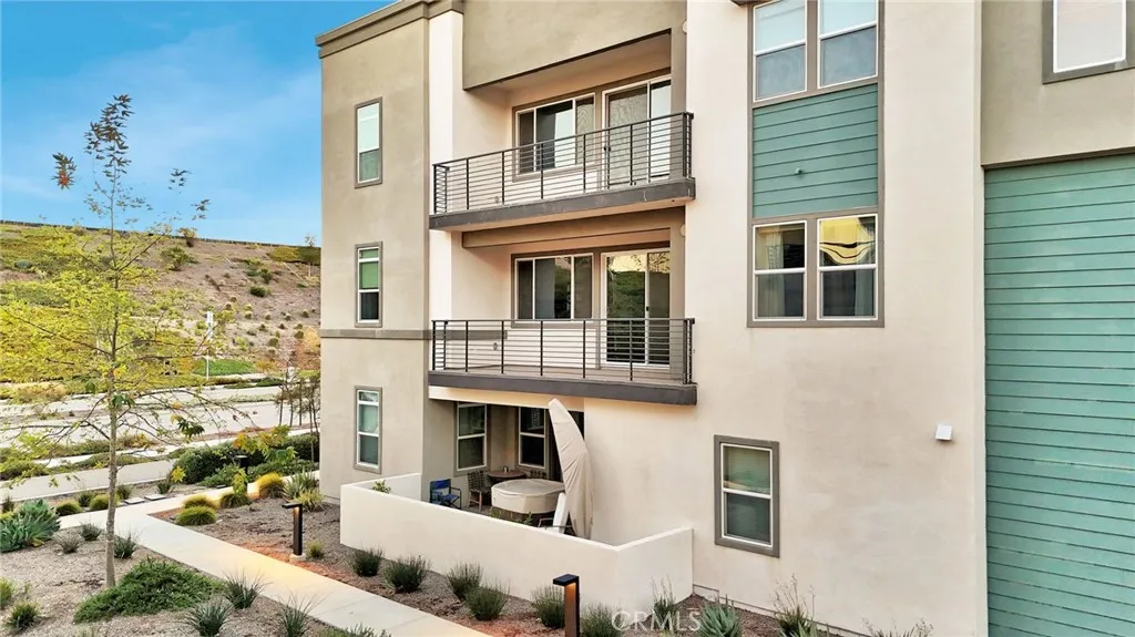 26958 Sandbar Willow Pl Unit 205, Valencia, CA 91381 - Main photo, Valencia, CA