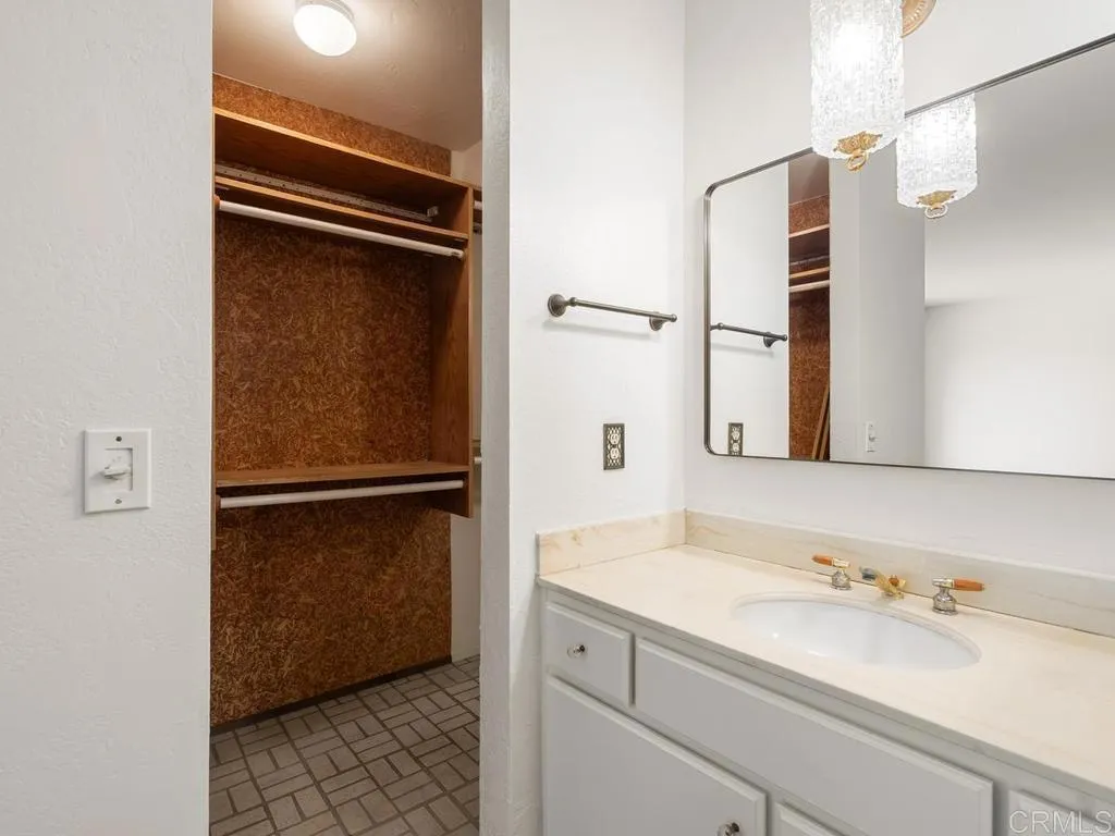 https://cdn.realtyfeed.com/cdn/127/306754577/31b7645b3f3c924027055852338457a6.webp