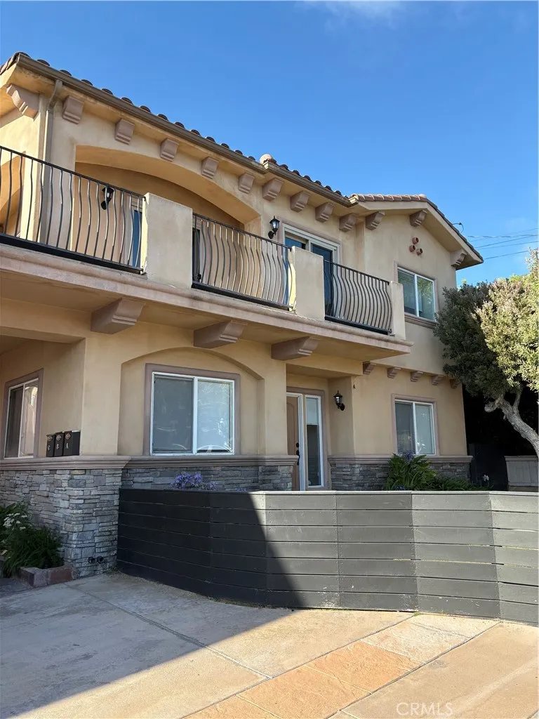 2515 Carnegie Lane Unit A, Redondo Beach, CA 90278 - Main photo, Redondo Beach, CA