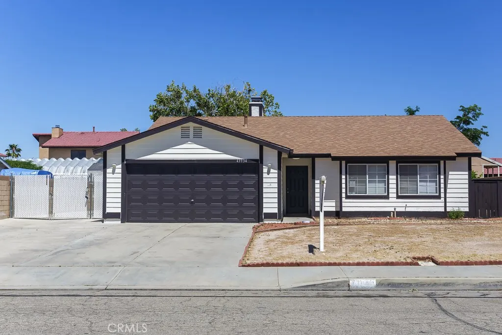 43934 Palm Vista Avenue, Lancaster, CA 93535 - Main photo, Lancaster, CA