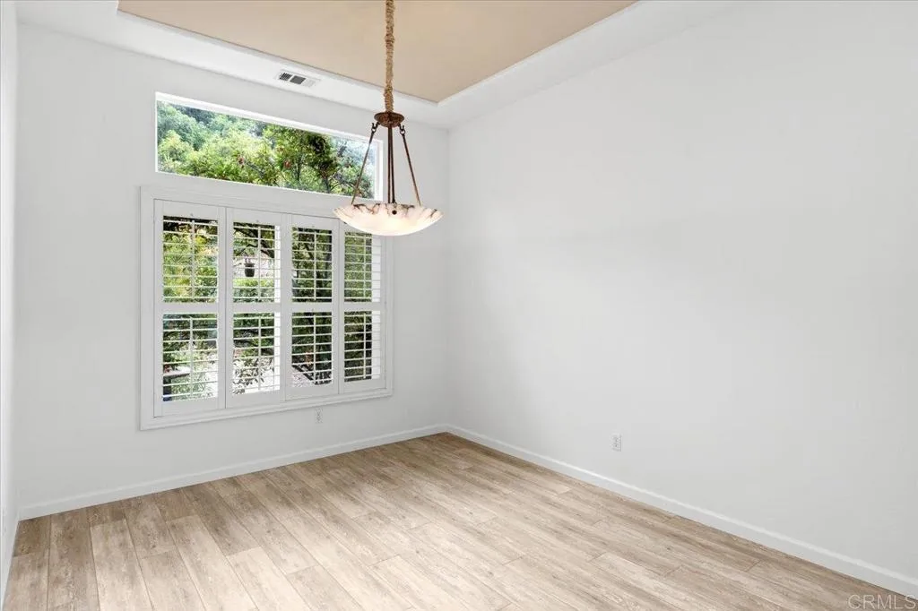https://cdn.realtyfeed.com/cdn/127/306754587/586553df6f1a93917192b175deb5ba20.webp