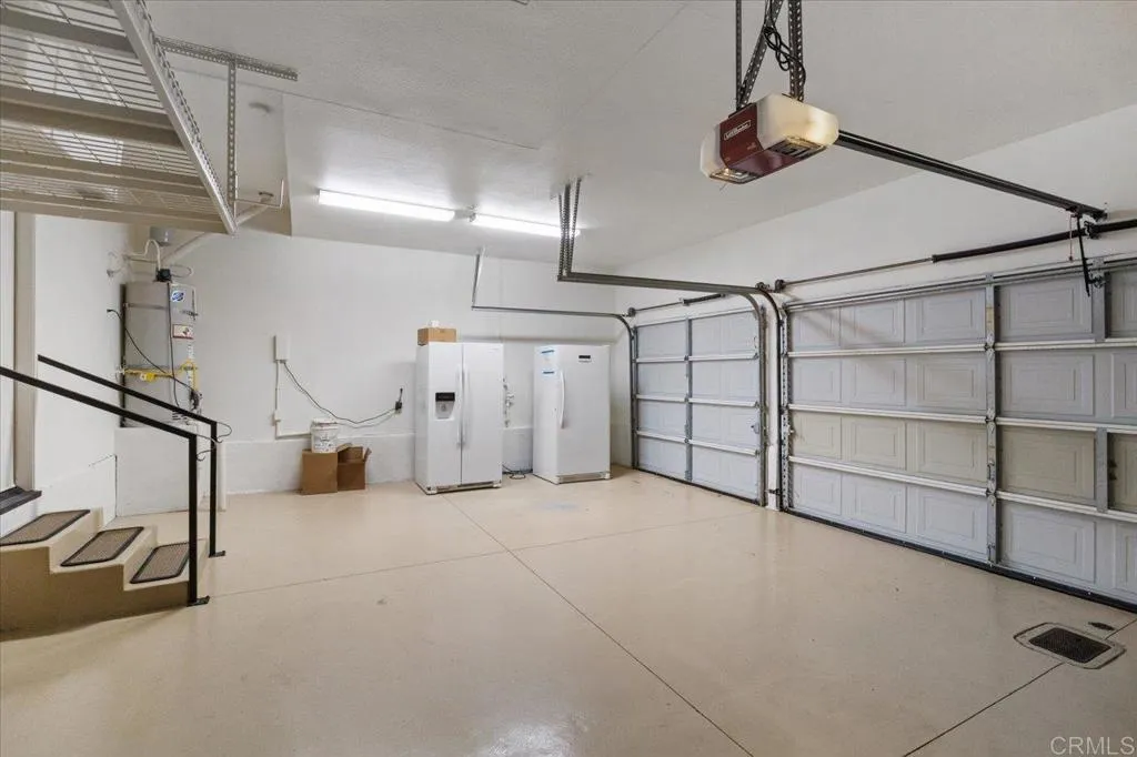 https://cdn.realtyfeed.com/cdn/127/306754587/84193a5fb6a23c3f05be24df359a6f40.webp