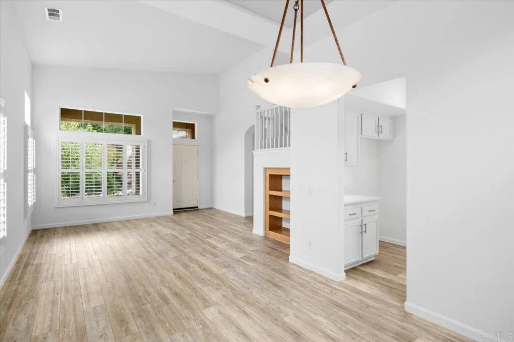 https://cdn.realtyfeed.com/cdn/127/306754587/d0ad145249ce2d80fe5722dc4510062a.webp