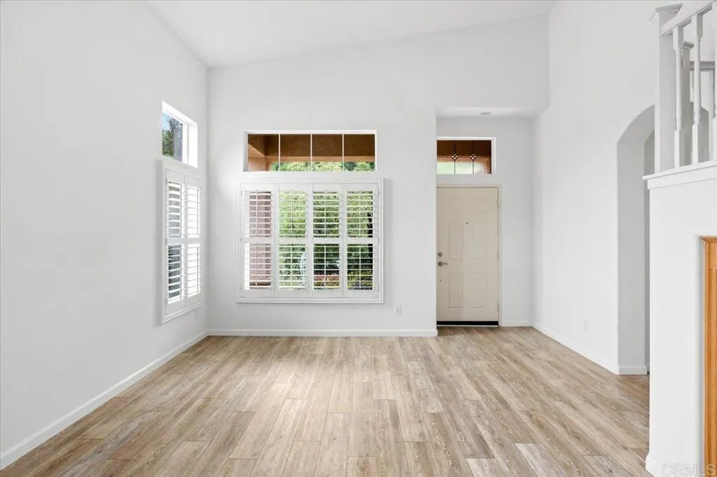 https://cdn.realtyfeed.com/cdn/127/306754587/ffbab00571295ee2feef274d39c0380f.webp