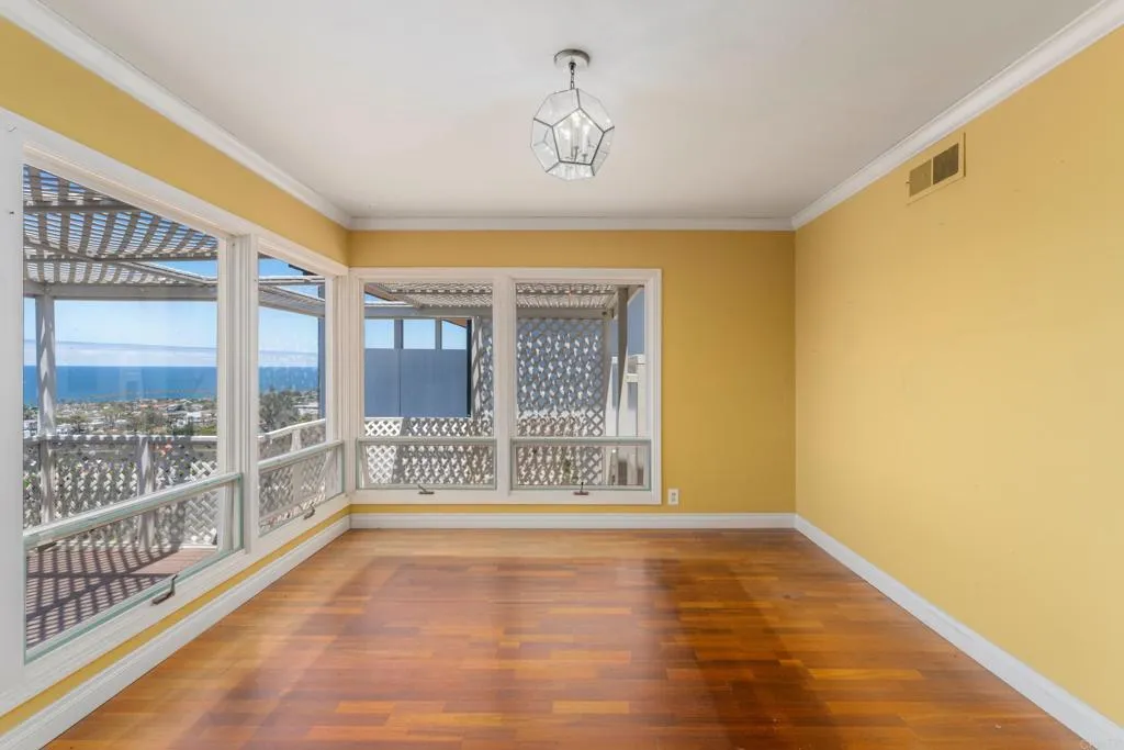 https://cdn.realtyfeed.com/cdn/127/306754588/9fd0d1eb49e005d516500e7dcf8d1d46.webp