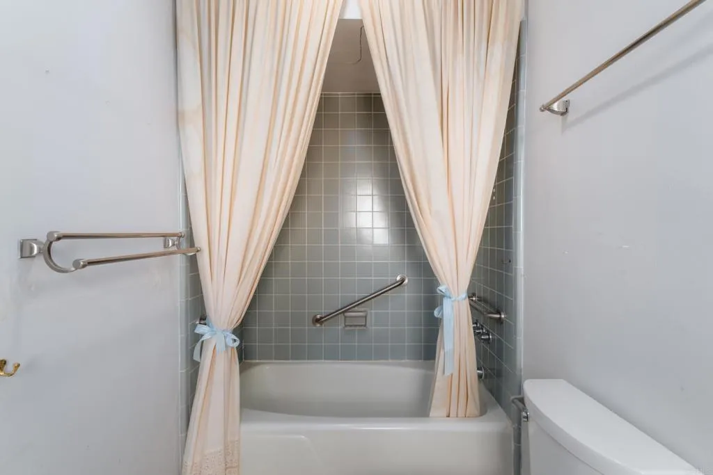 https://cdn.realtyfeed.com/cdn/127/306754588/a022077bb99b9de942c7a910a2dd812d.webp
