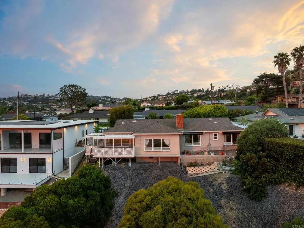 https://cdn.realtyfeed.com/cdn/127/306754588/b8ccf8202b9f05315349875332c4d990.webp