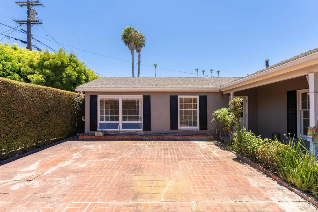 https://cdn.realtyfeed.com/cdn/127/306754588/e7f8594feedf13d103ea52acad221294.webp