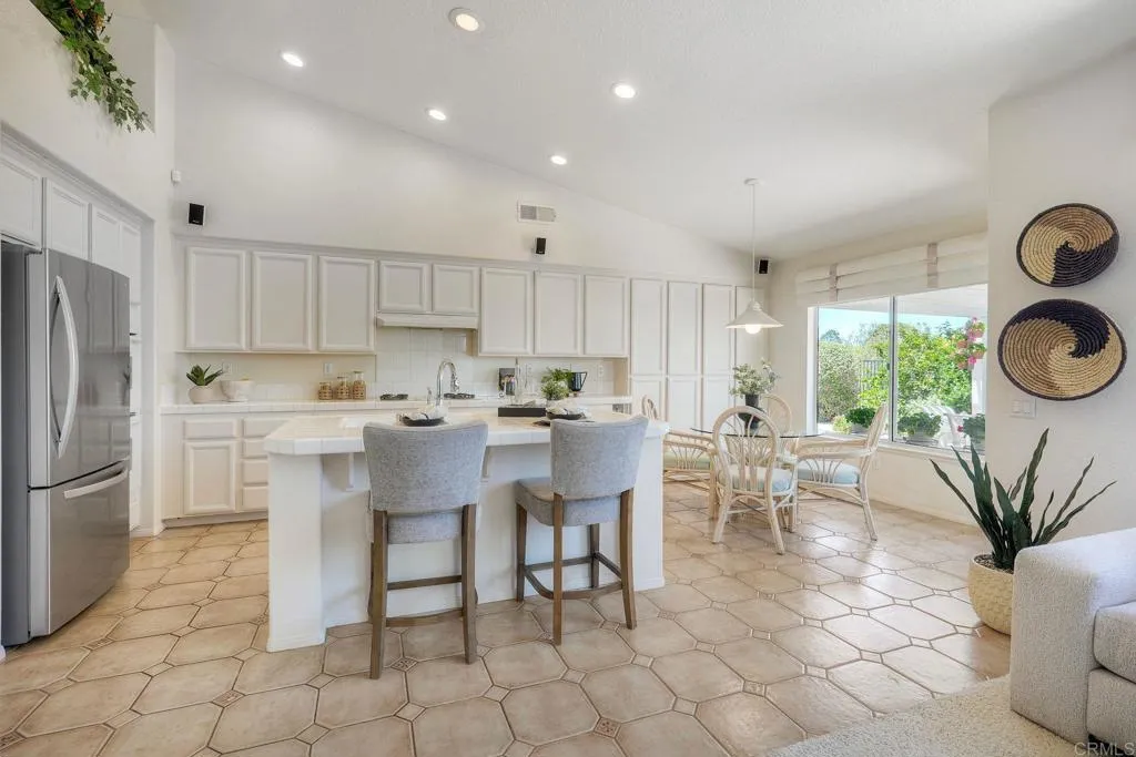 https://cdn.realtyfeed.com/cdn/127/306754591/0c38461b6f639a204d09e2b947fff17d.webp
